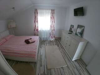 Отели типа «постель и завтрак» Casa Sannicolau Sînnicolau Mare Стандартный двухместный номер с 1 кроватью и общей ванной комнатой-11