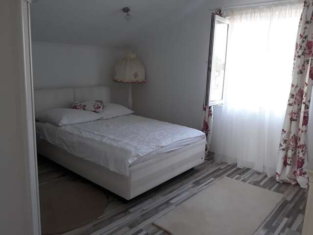 Отели типа «постель и завтрак» Casa Sannicolau Sînnicolau Mare-25